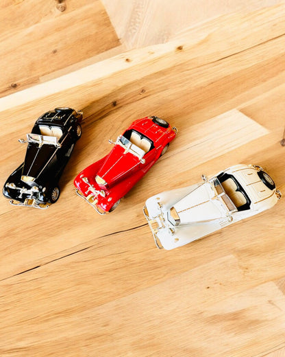 Modelo Miniatura de Carros Clássicos Retro - possibilidade de personalização para presente com gravação, 3 variantes à escolha