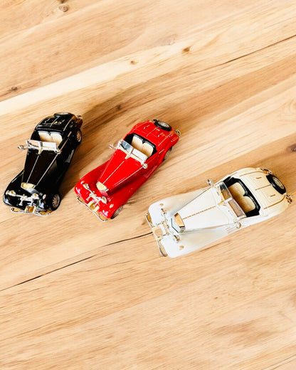 Modelo Miniatura de Carros Clássicos Retro - possibilidade de personalização para presente com gravação, 3 variantes à escolha