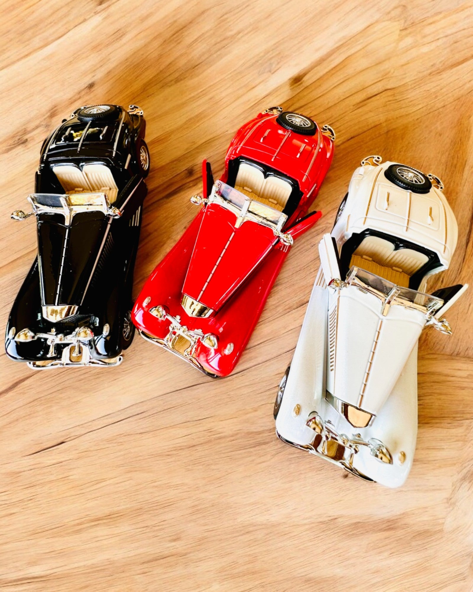 Modelo Miniatura de Carros Clássicos Retro - possibilidade de personalização para presente com gravação, 3 variantes à escolha