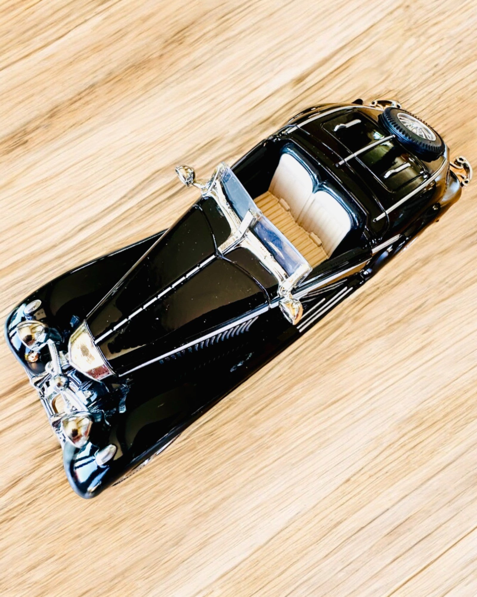 Modelo Miniatura de Carros Clássicos Retro - possibilidade de personalização para presente com gravação, 3 variantes à escolha