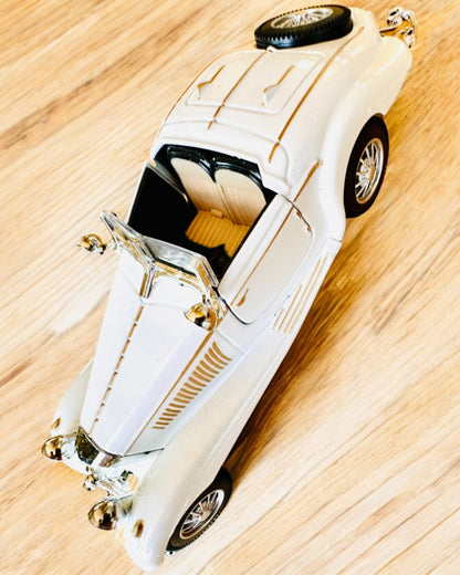 Modelo Miniatura de Carros Clássicos Retro - possibilidade de personalização para presente com gravação, 3 variantes à escolha