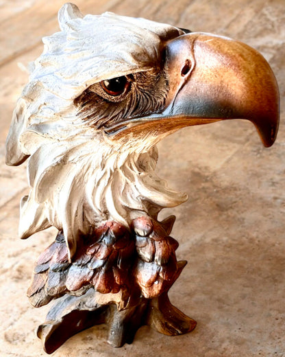 "Águia da Liberdade" - Escultura em Resina com Possibilidade de Gravação para presente 26,5 cm de altura