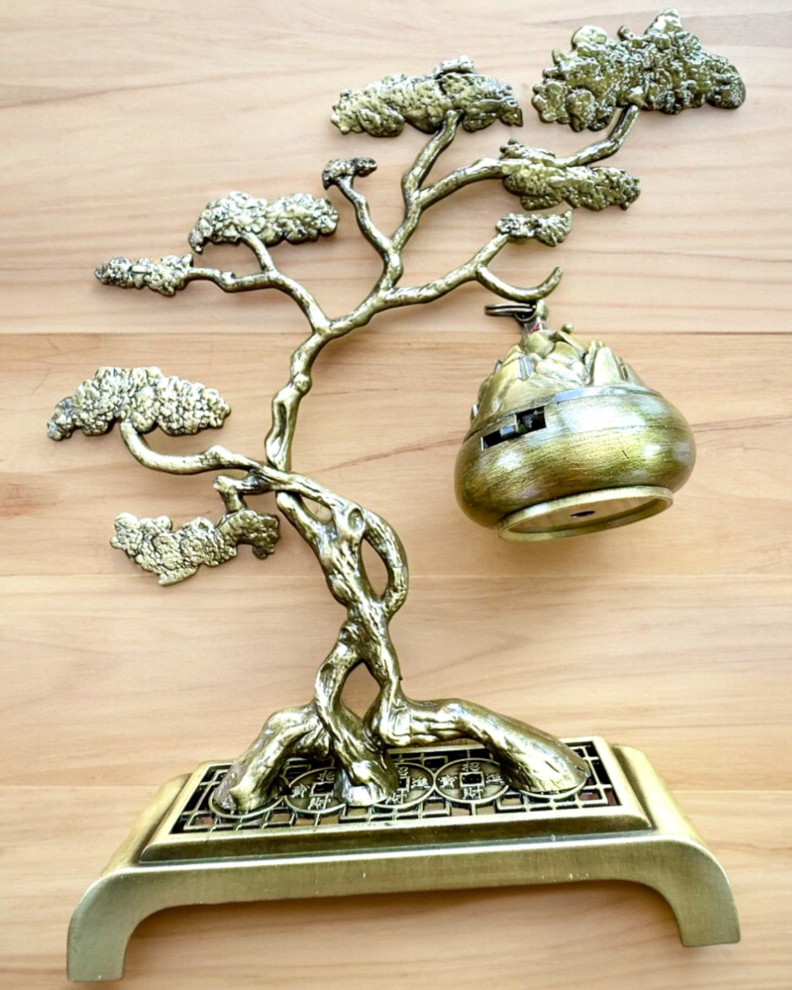 Suporte de Incenso Bonsai em Metal Elegante - possibilidade de personalização com gravação para presente