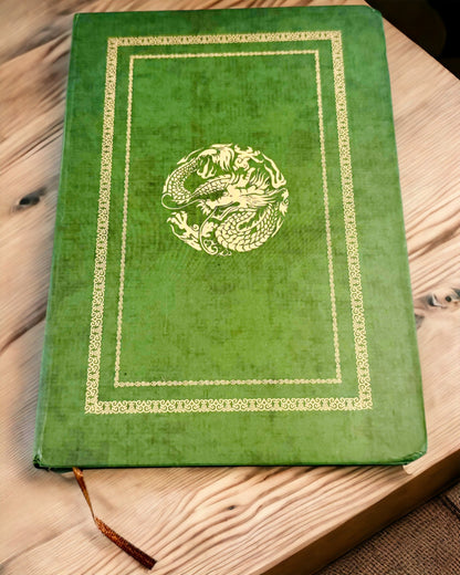 Caderno Decorativo Verde com Tema de Dragão - Inspirações Fantásticas, com gravação