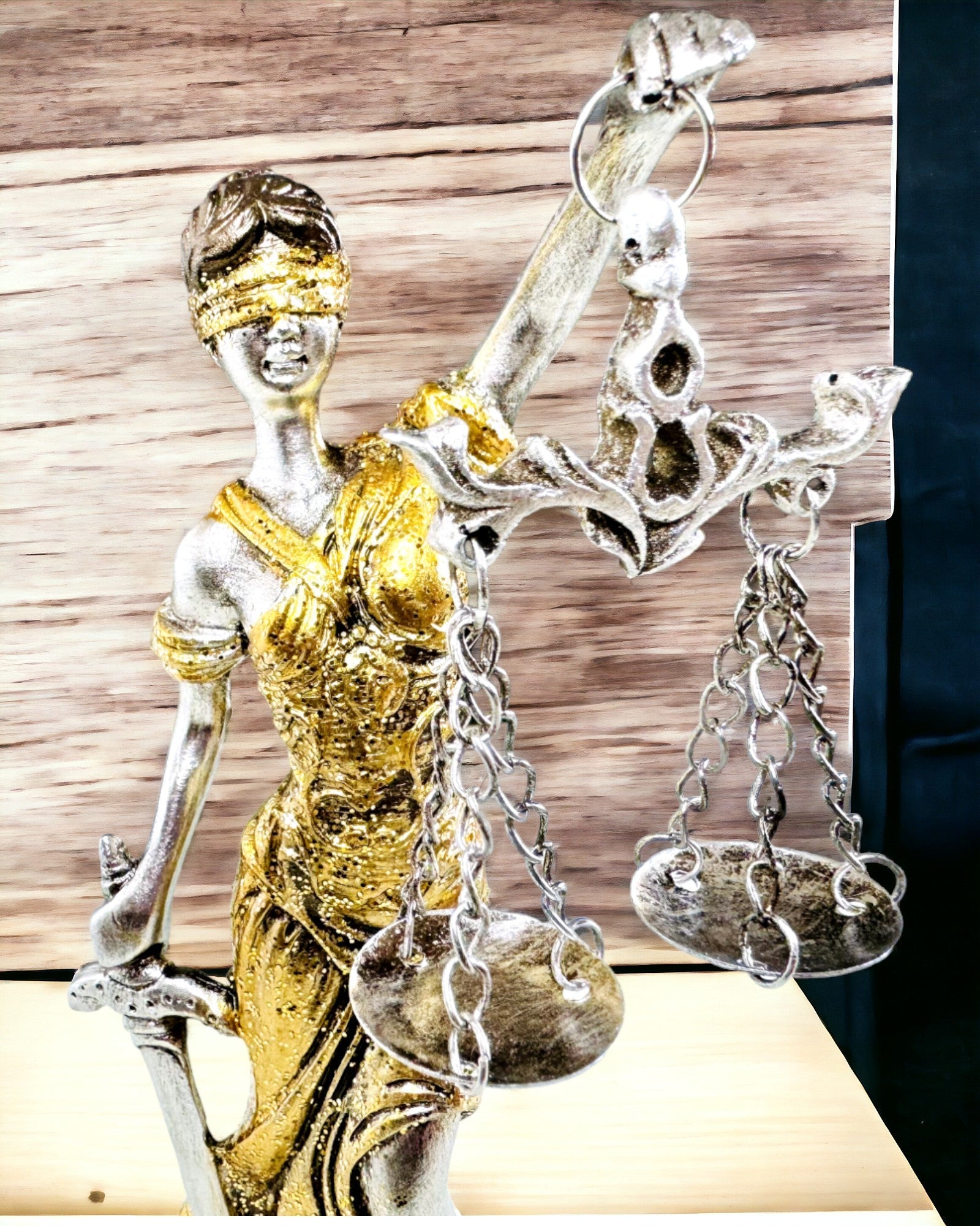 Estatueta da Deusa da Justiça – Decoração Artística para Prateleira, Artesanato em Resina, personalização com gravação