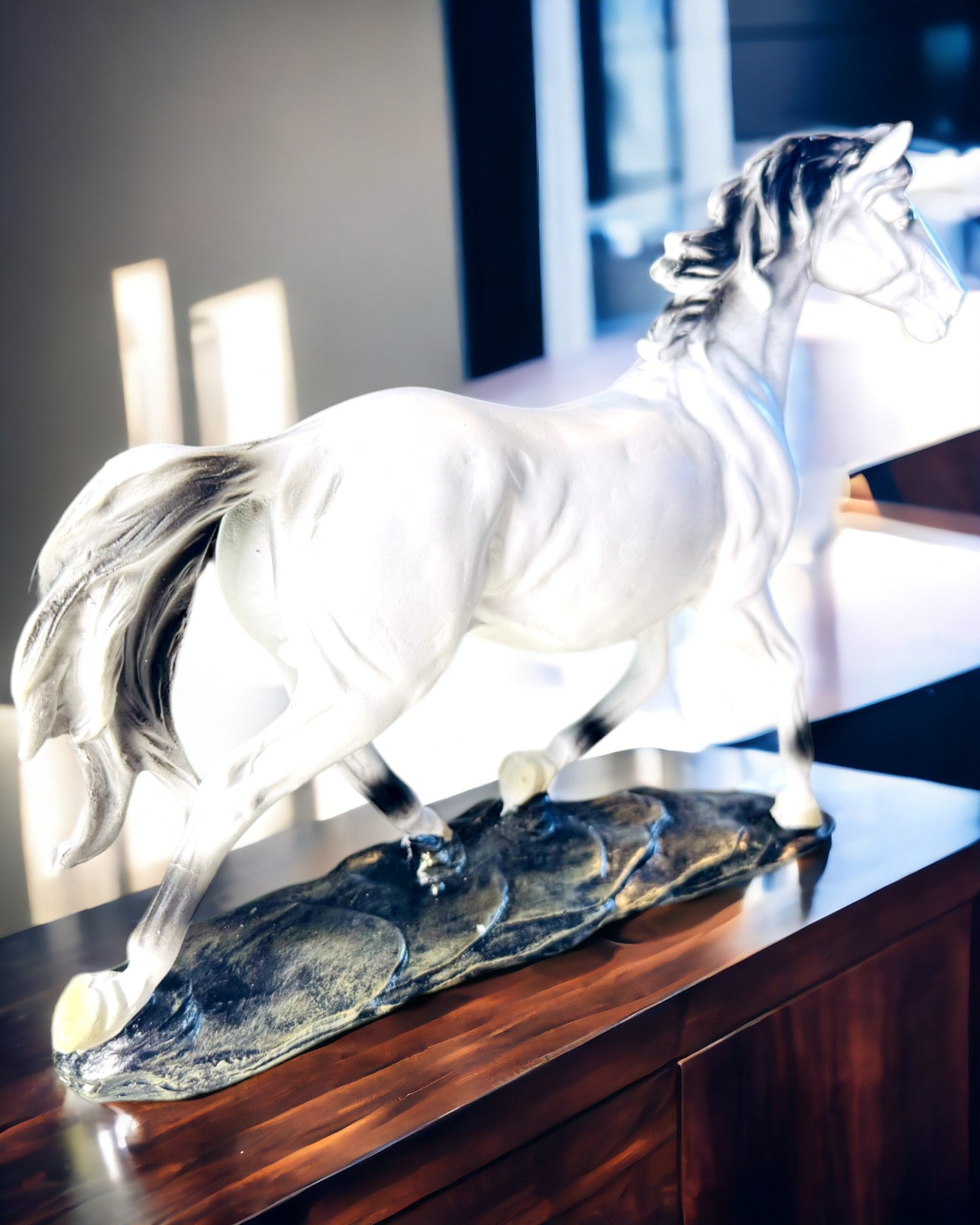 Escultura de Cavalo - Figura Decorativa com Possibilidade de Gravação