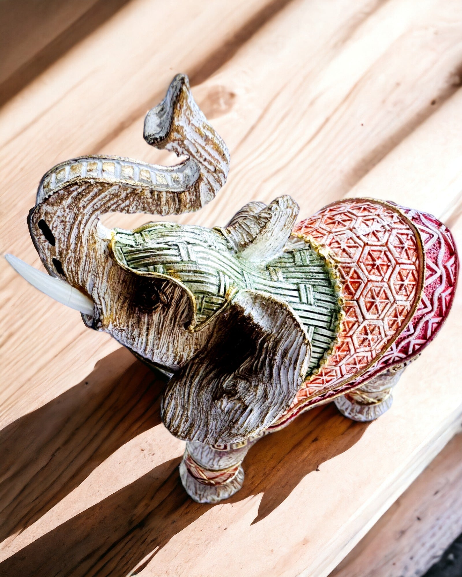 Slónia Strózka – Elefante Decorativo em Resina com Possibilidade de Gravação