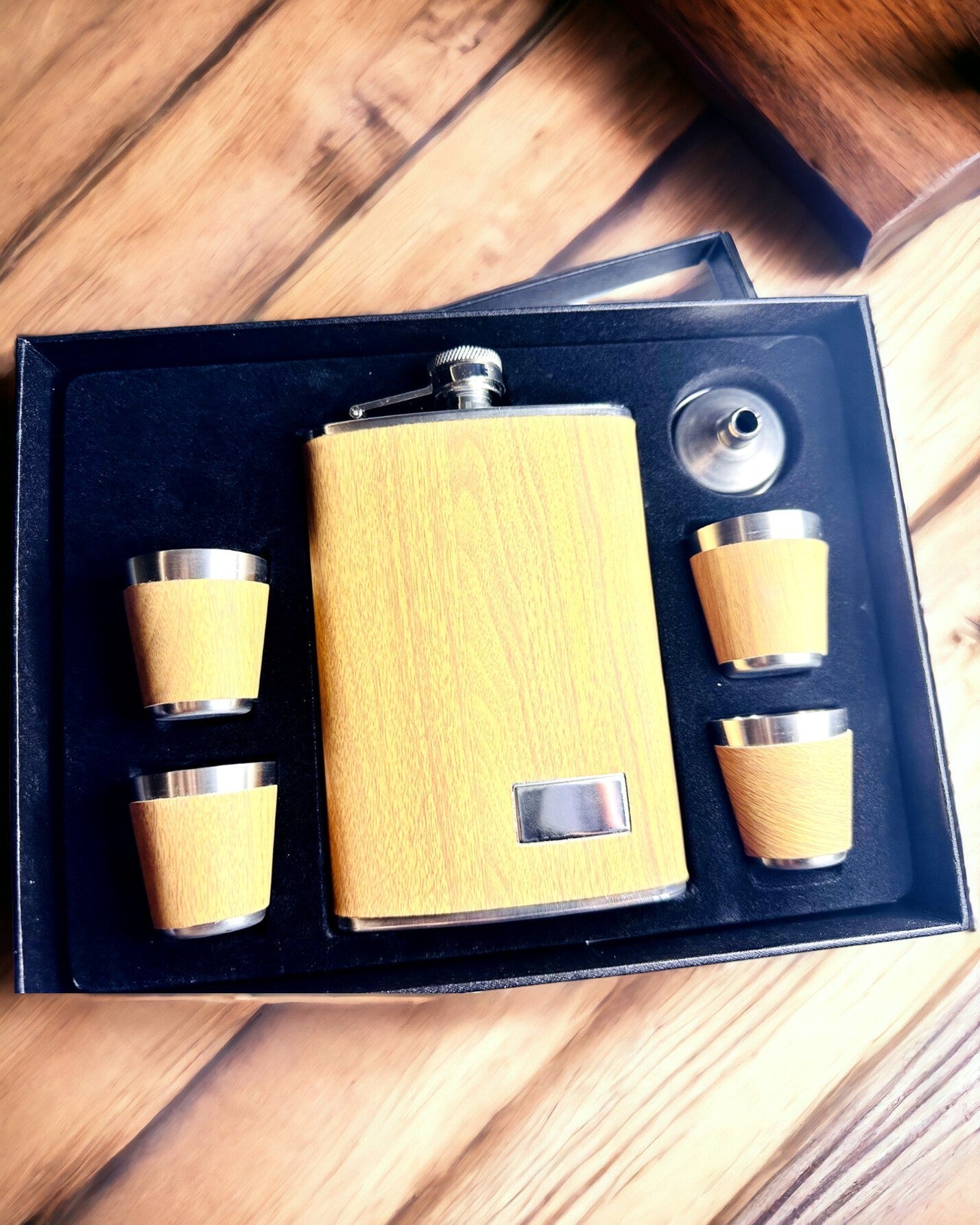 Conjunto de Madeira "Flask Elegance" com possibilidade de personalização a laser