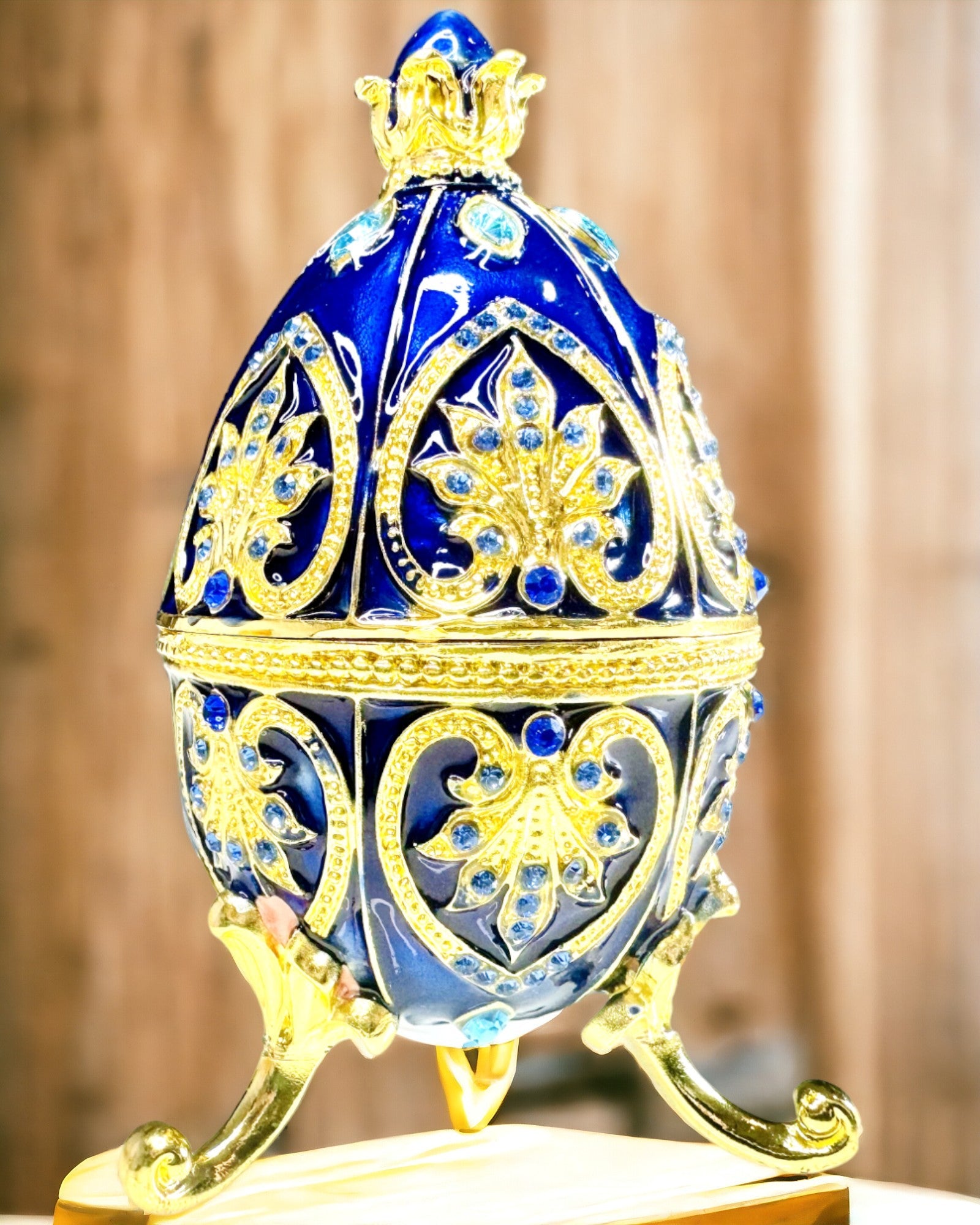 "Ovo Fabergé Exclusivo - cor azul escuro – Caixa Decorativa para Joias em Emaile"