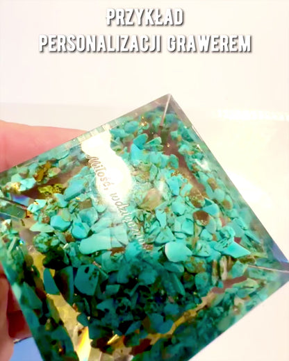 Piramidinha de Orgonite com Citrino e Turquesa – Gerador de Energia Chakra, Ferramenta Reiki, Decoração para Meditação